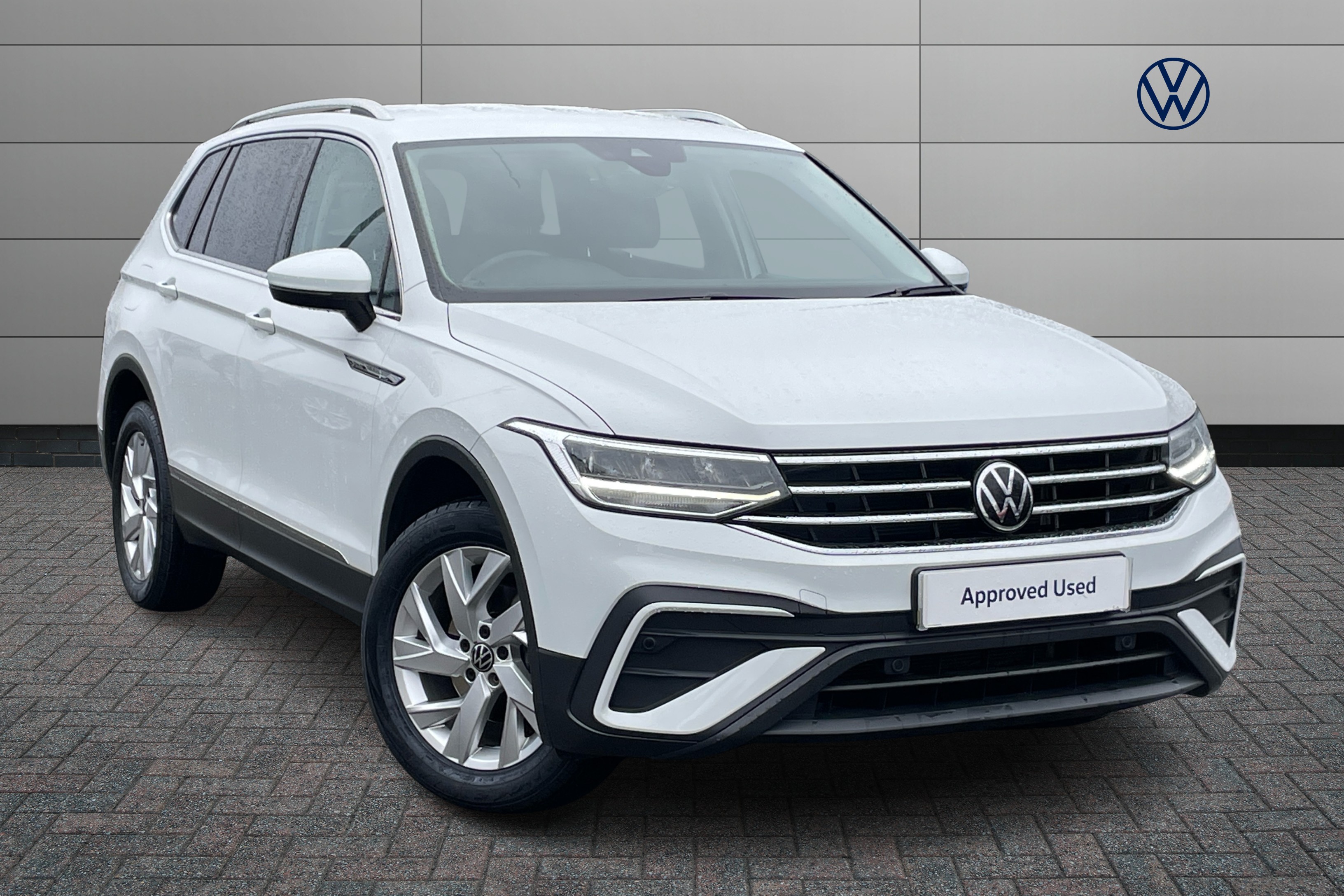 Main listing image - Volkswagen Tiguan Allspace