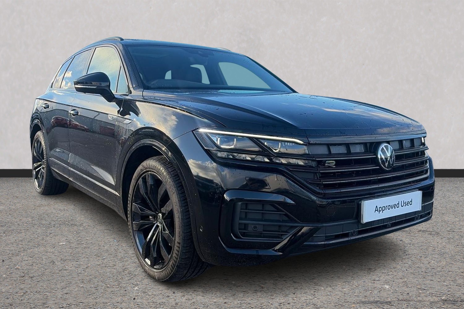 Main listing image - Volkswagen Touareg