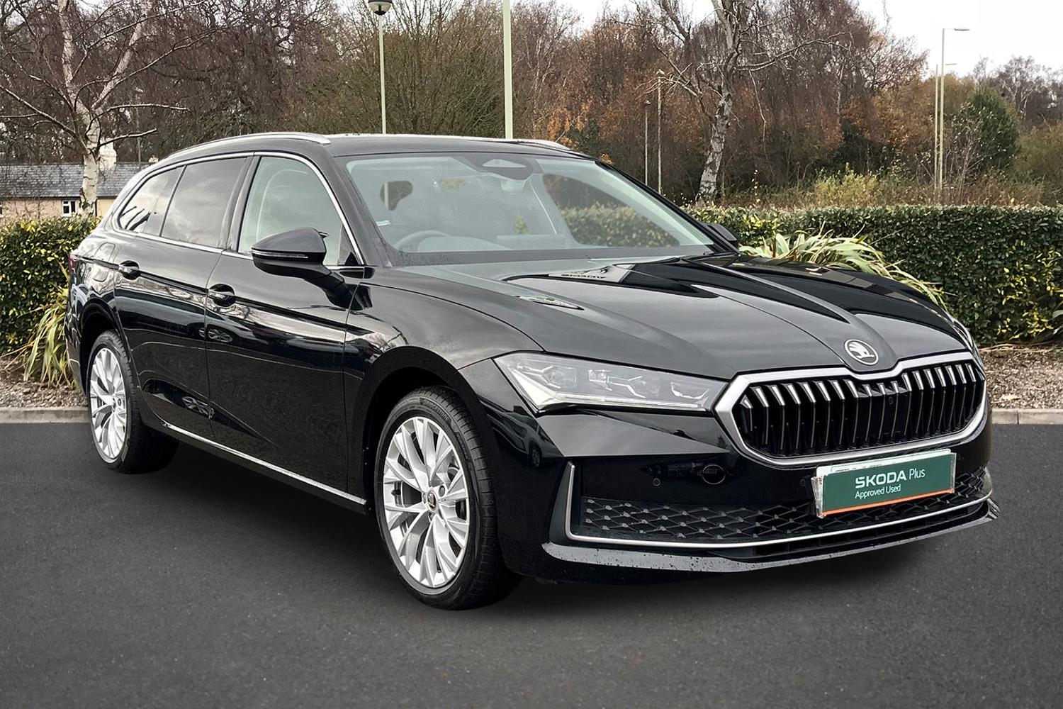 Main listing image - Skoda Superb Estate