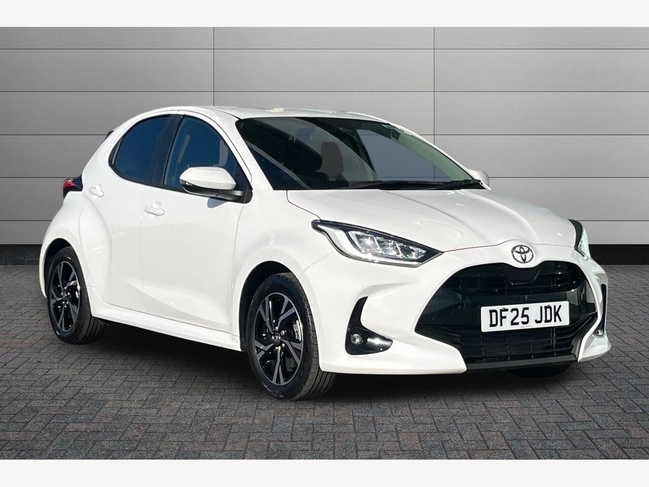 Main listing image - Toyota Yaris