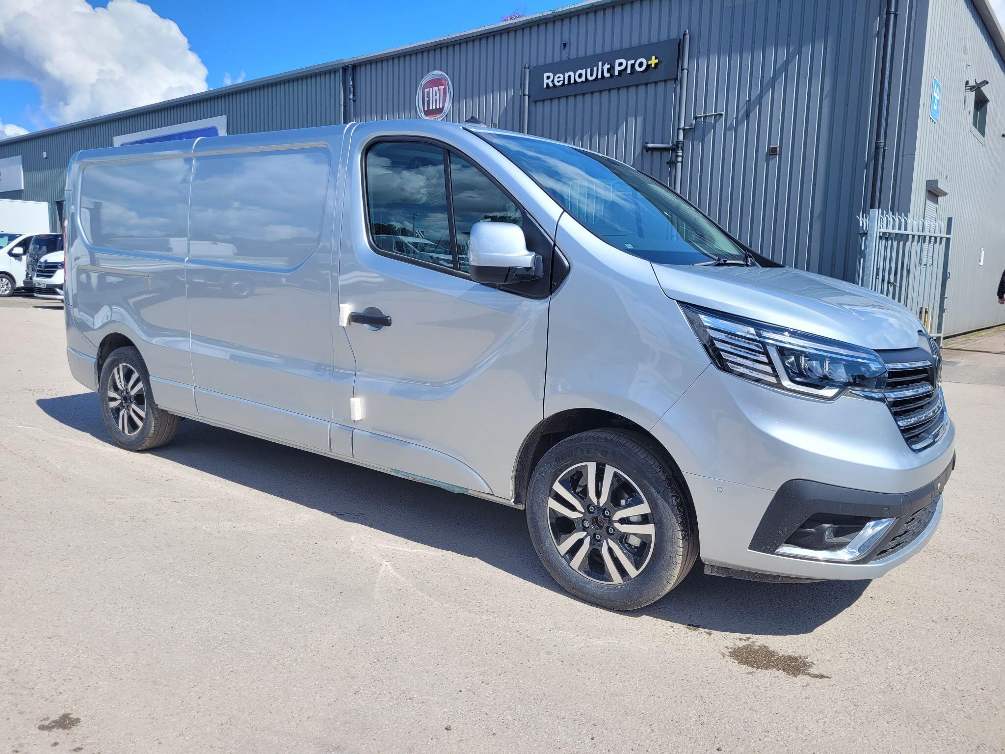Main listing image - Renault Trafic