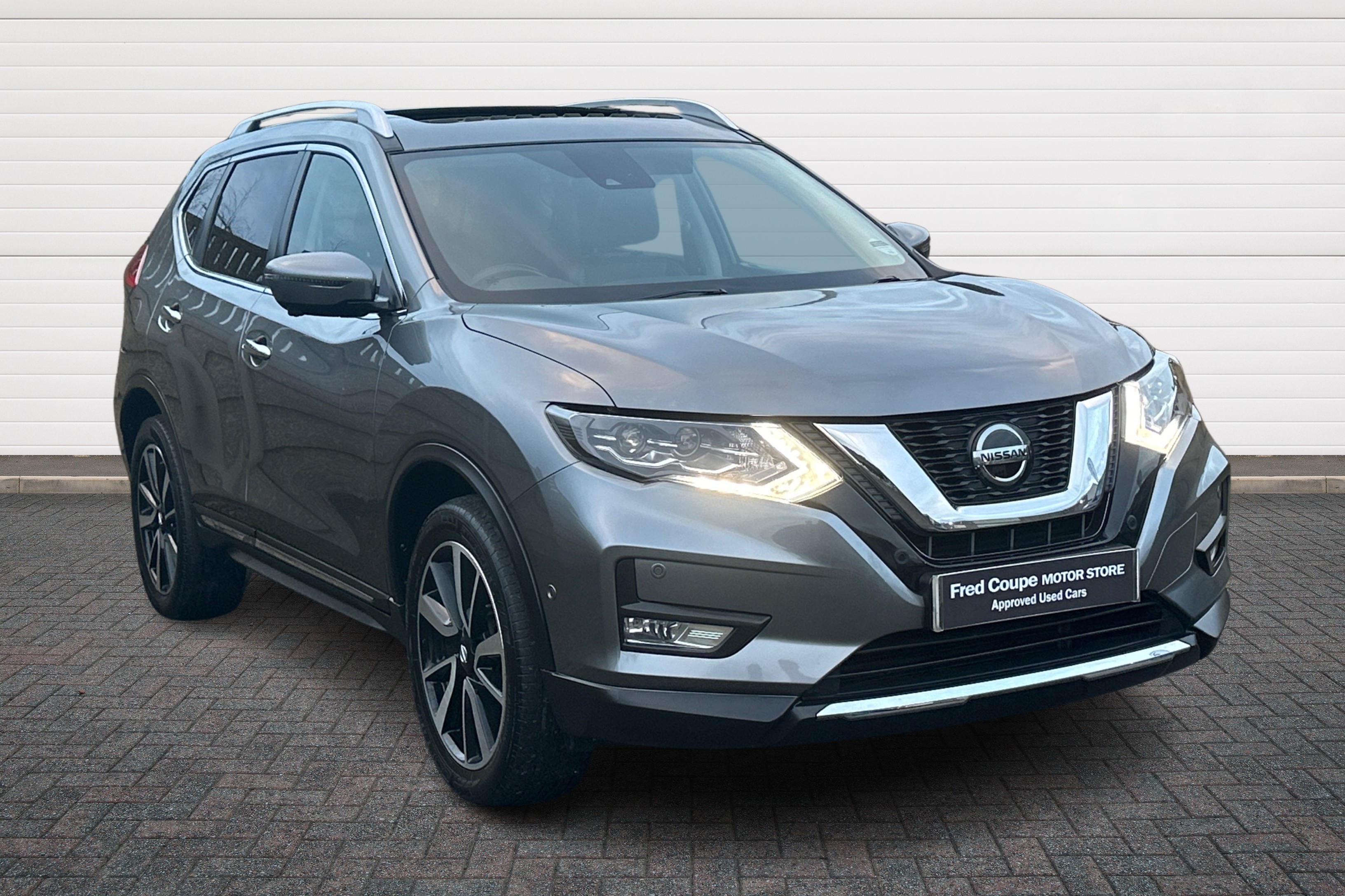 Main listing image - Nissan X-Trail