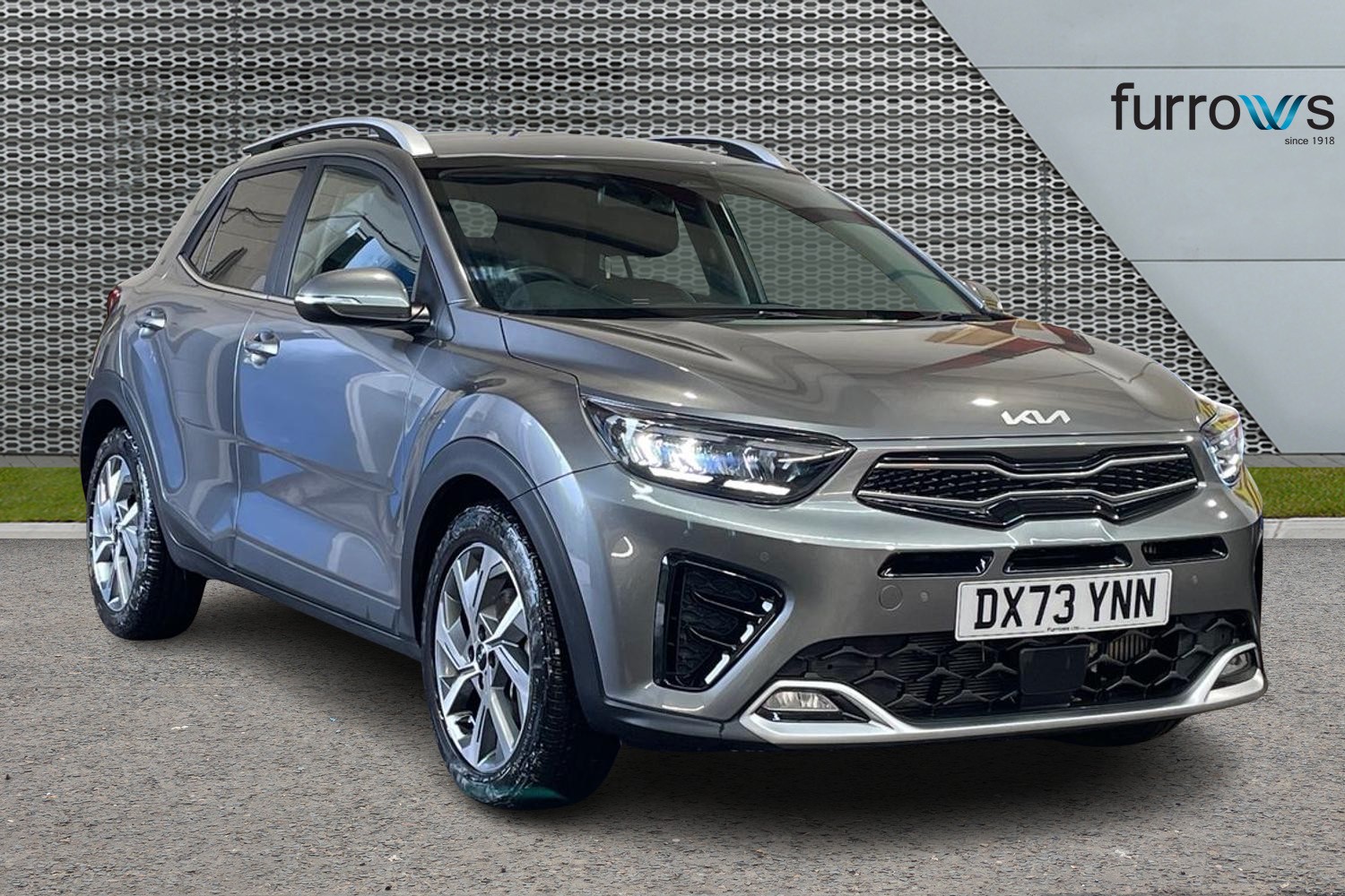 Main listing image - Kia Stonic