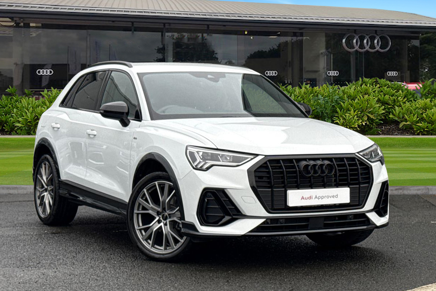 Main listing image - Audi Q3