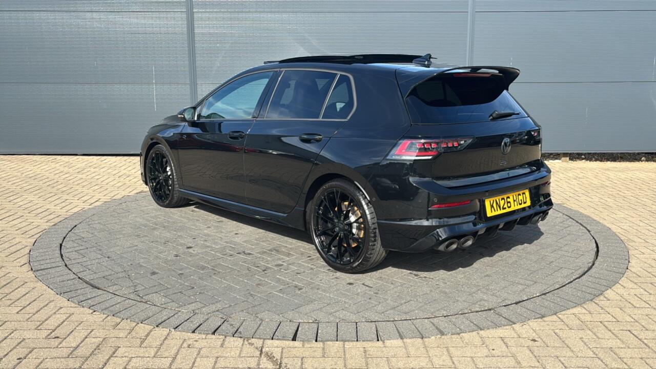 Main listing image - Volkswagen Golf