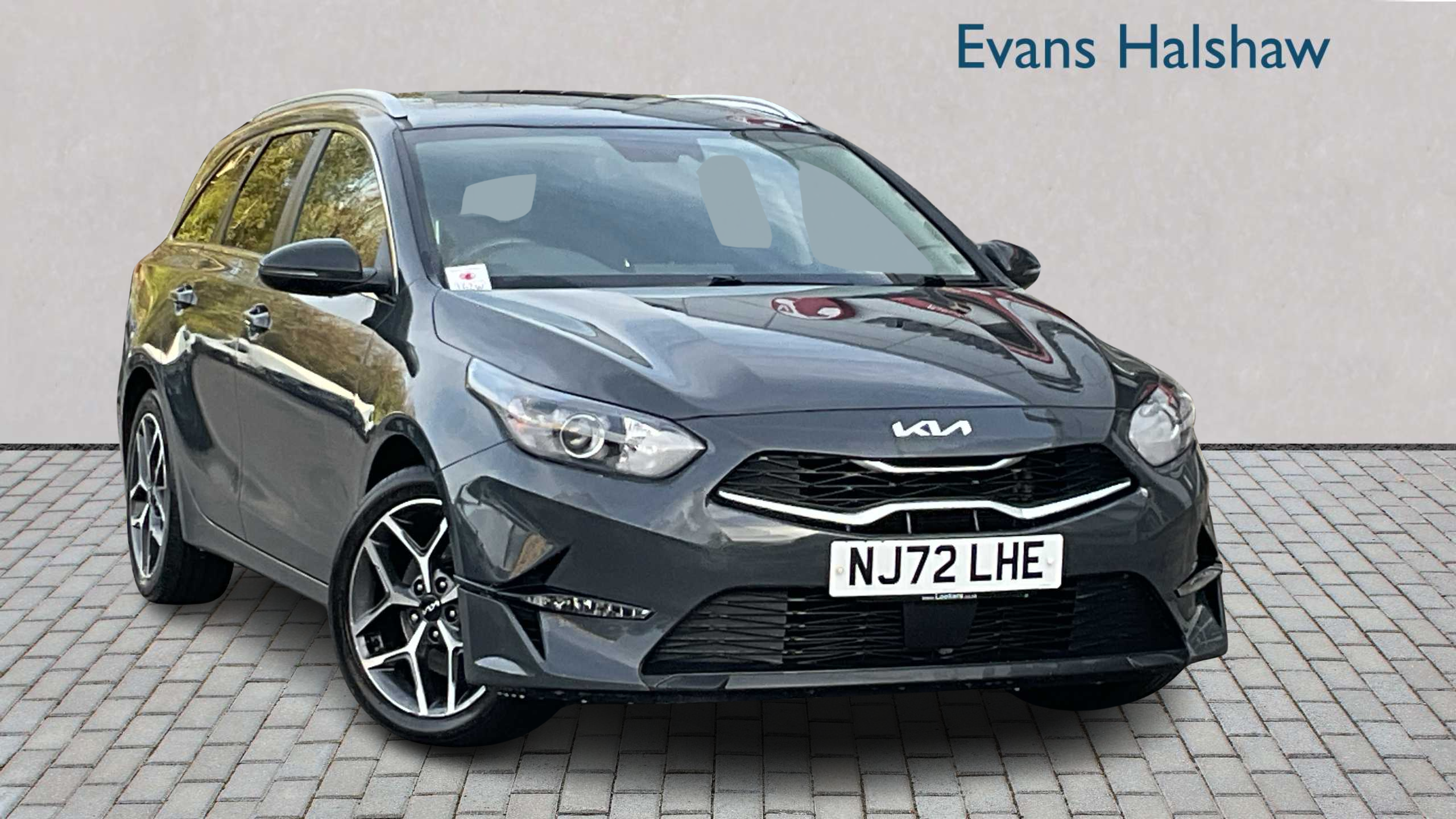 Main listing image - Kia Ceed SW
