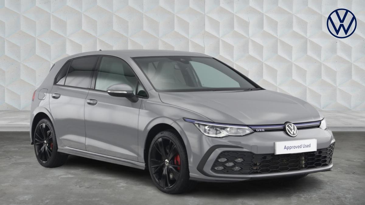 Main listing image - Volkswagen Golf GTE