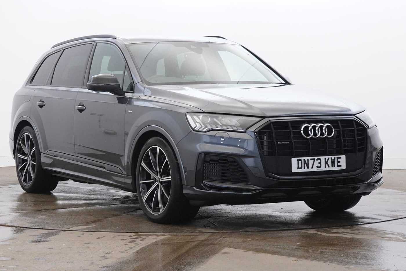 Main listing image - Audi Q7