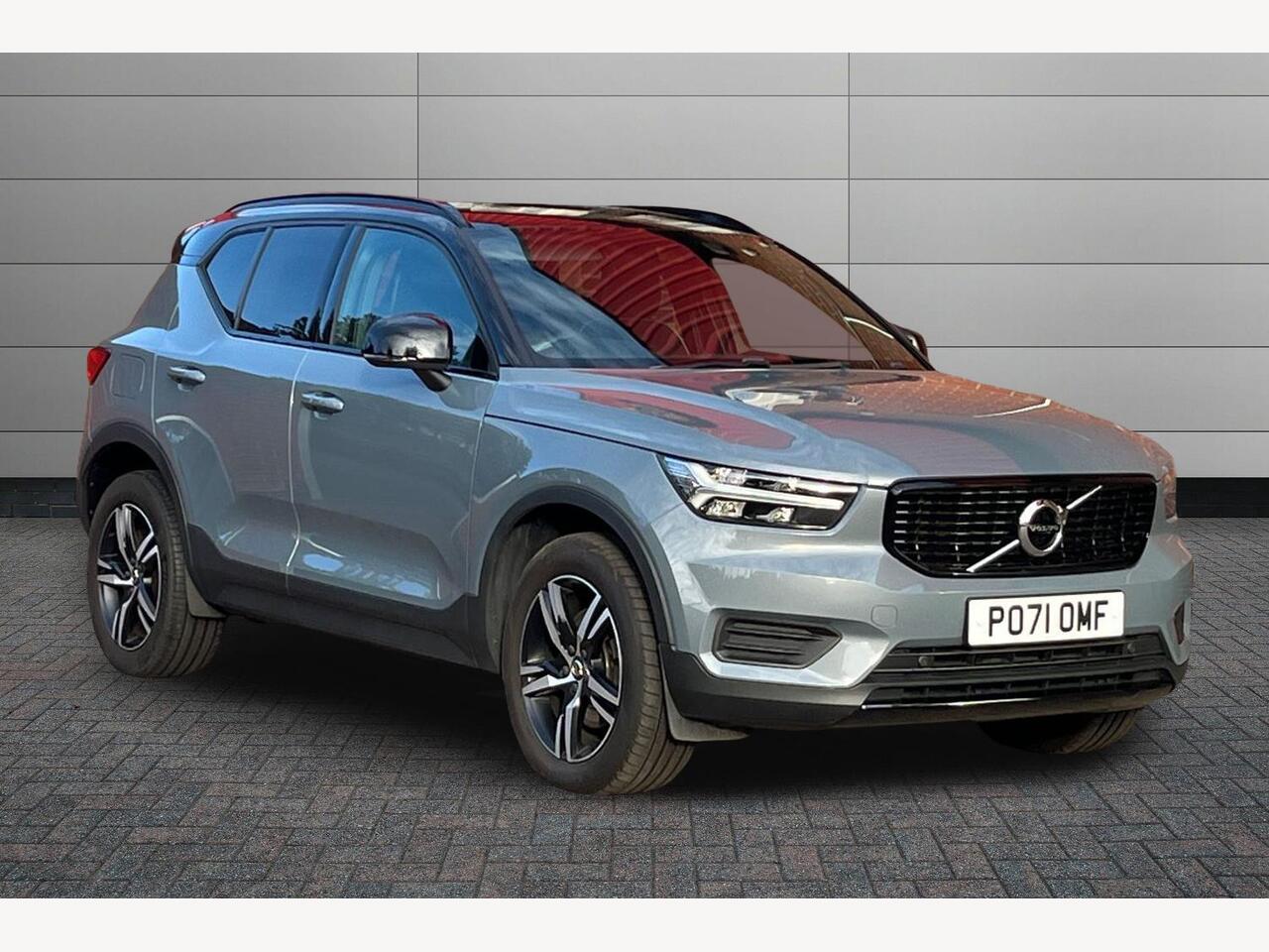 Main listing image - Volvo XC40