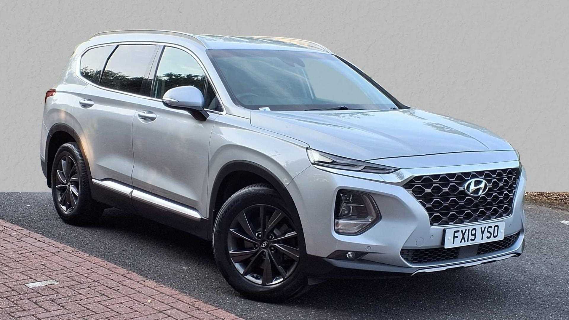 Main listing image - Hyundai Santa Fe