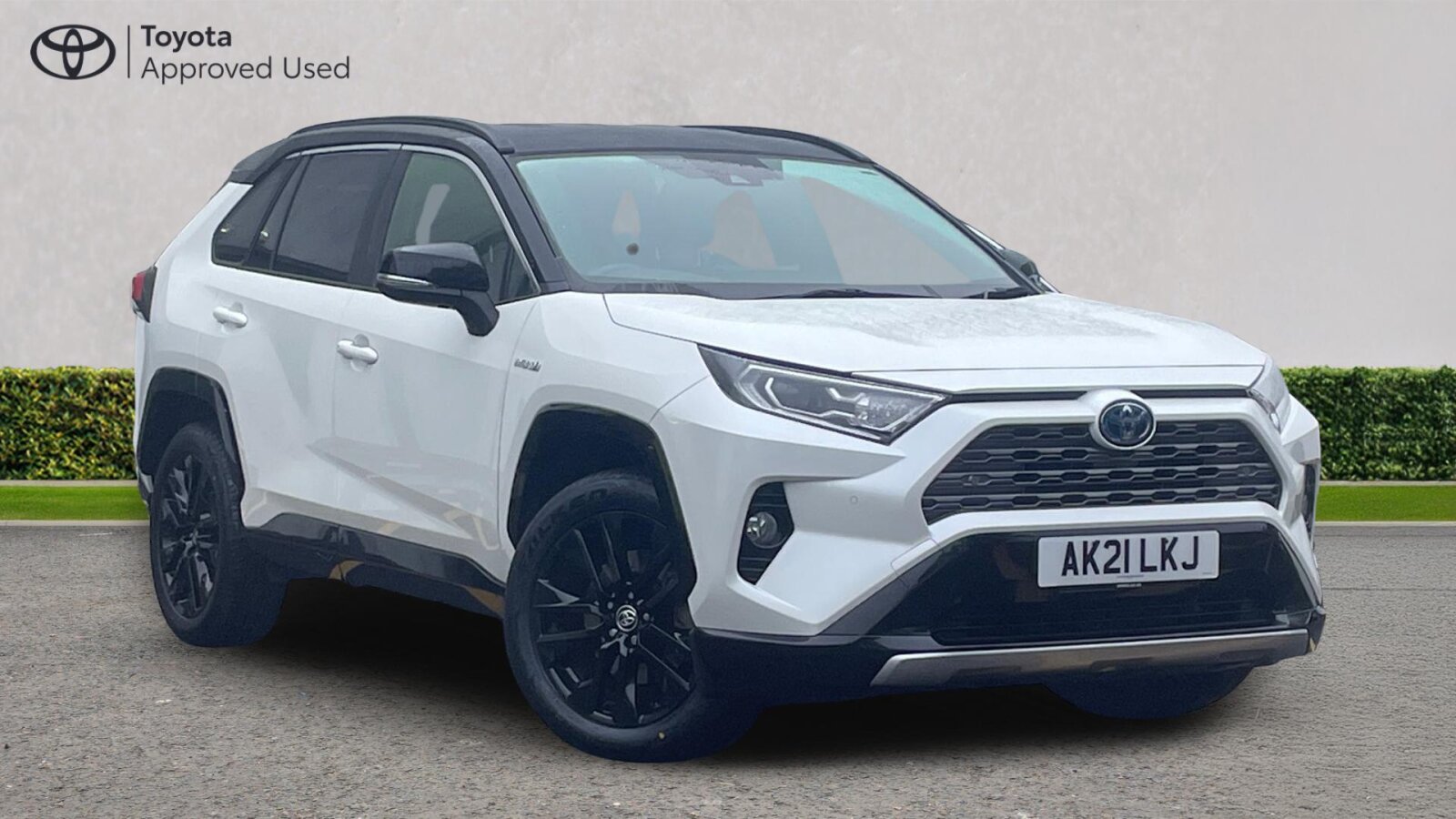 Main listing image - Toyota RAV4