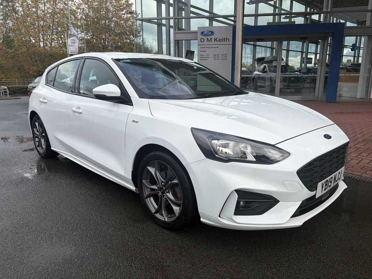 Main listing image - Ford Focus