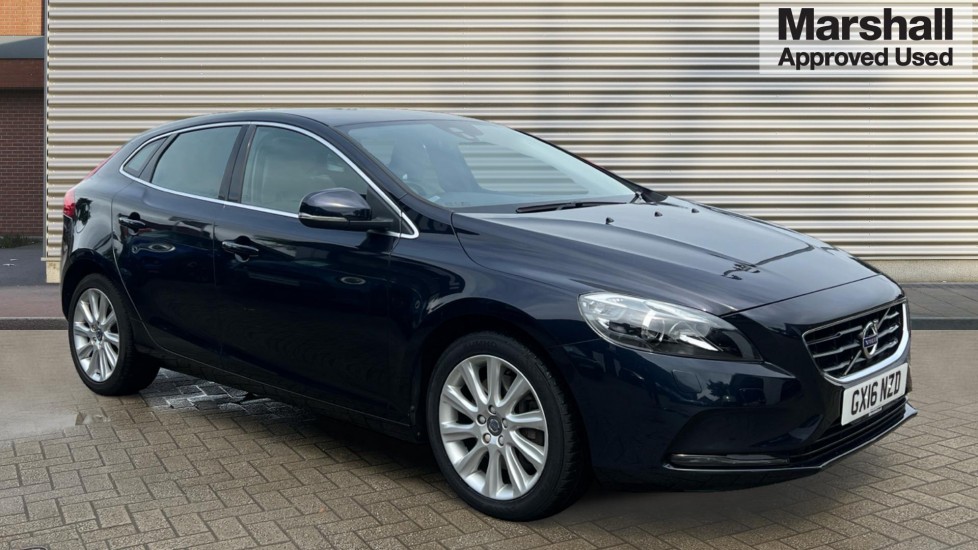 Main listing image - Volvo V40