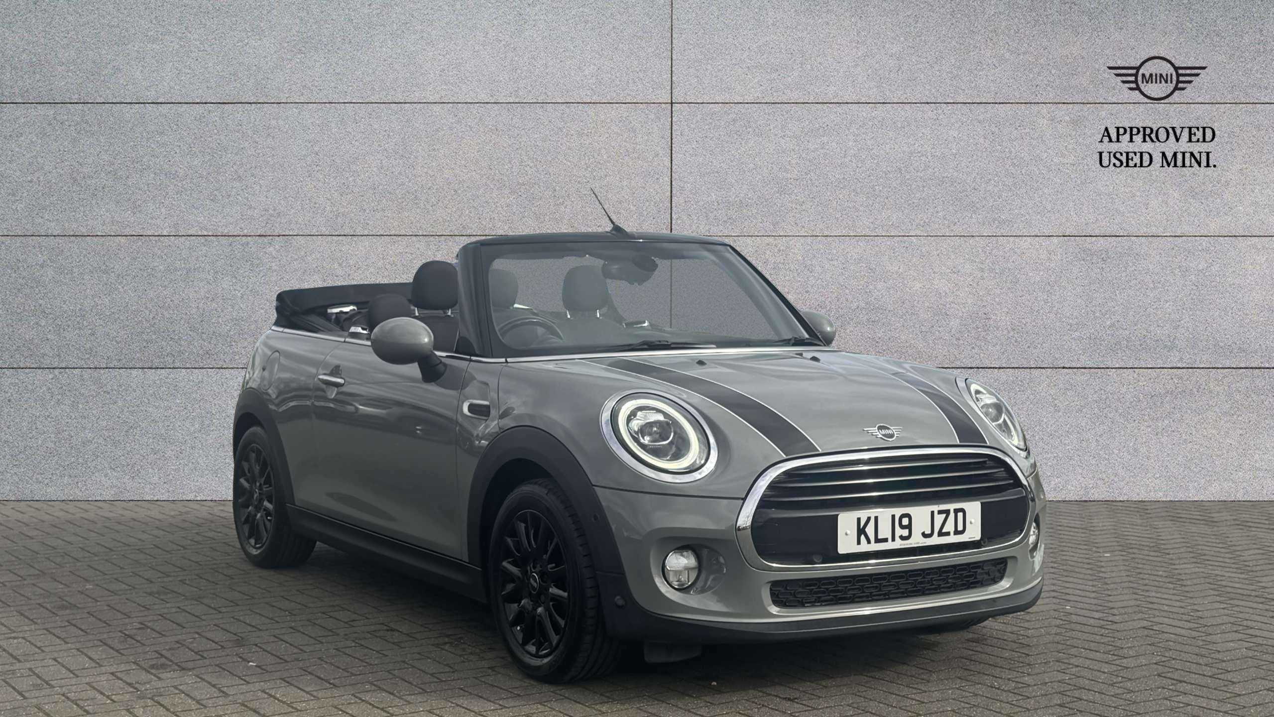 Main listing image - MINI Convertible
