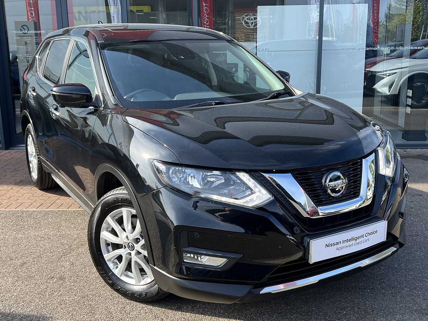 Main listing image - Nissan X-Trail