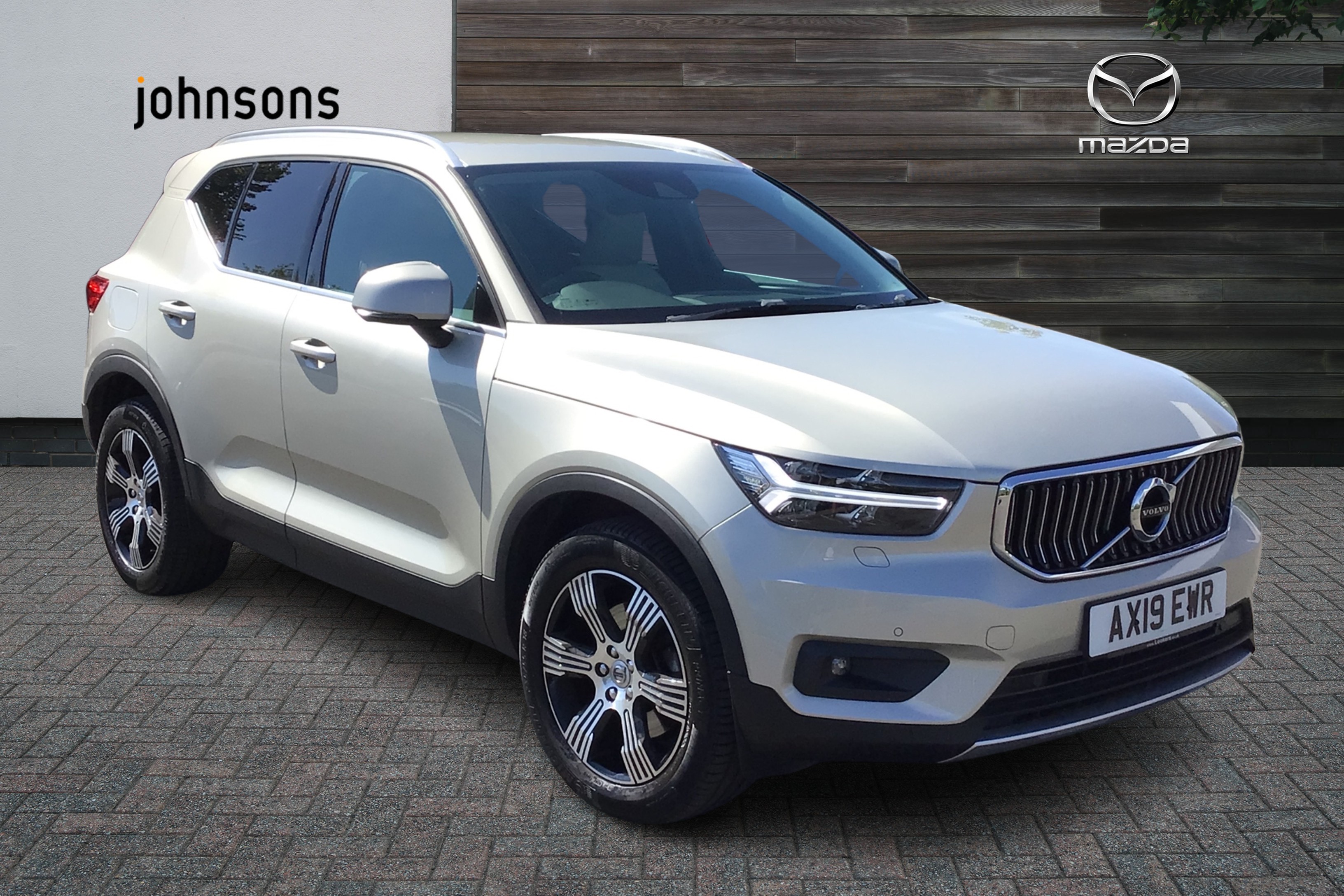 Main listing image - Volvo XC40