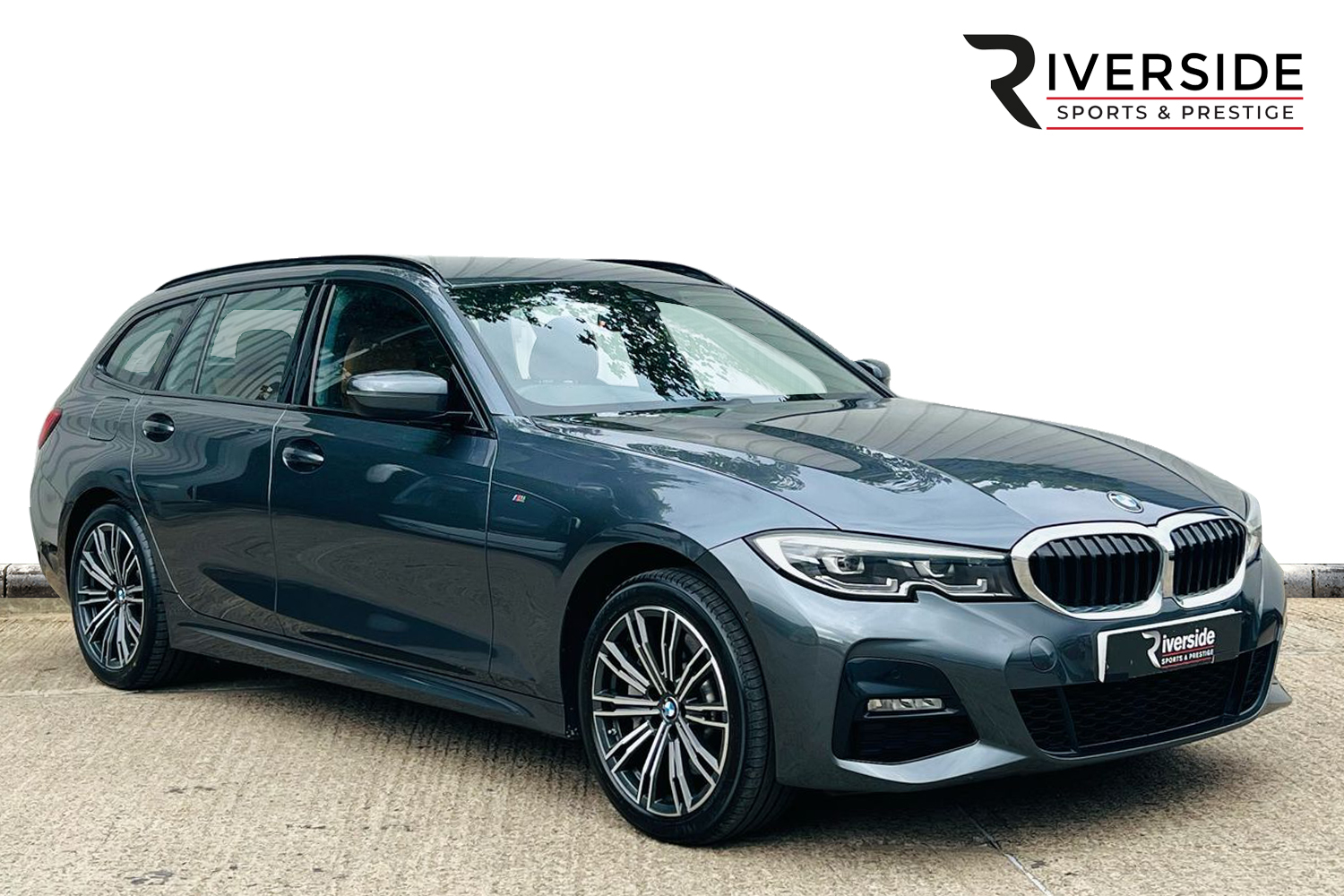 Main listing image - BMW 3 Series Touring