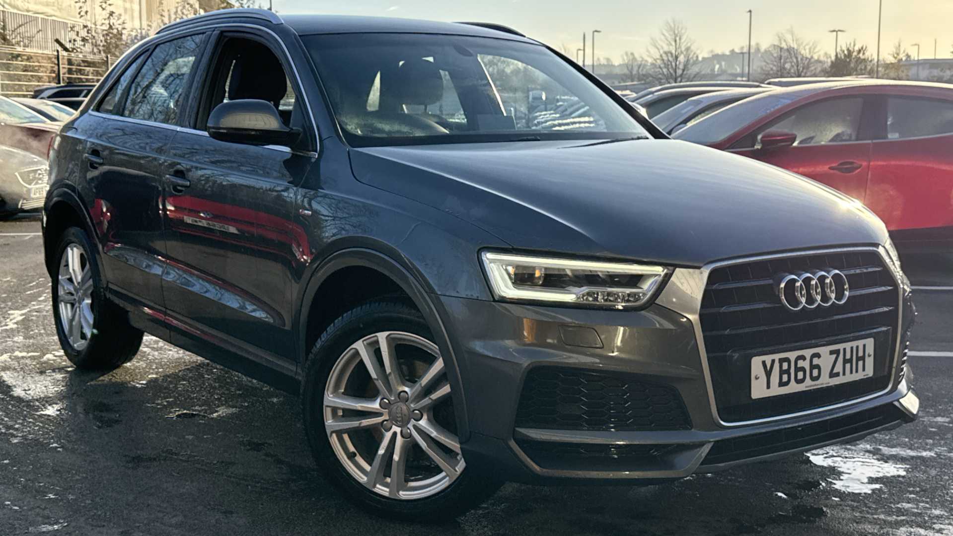 Main listing image - Audi Q3