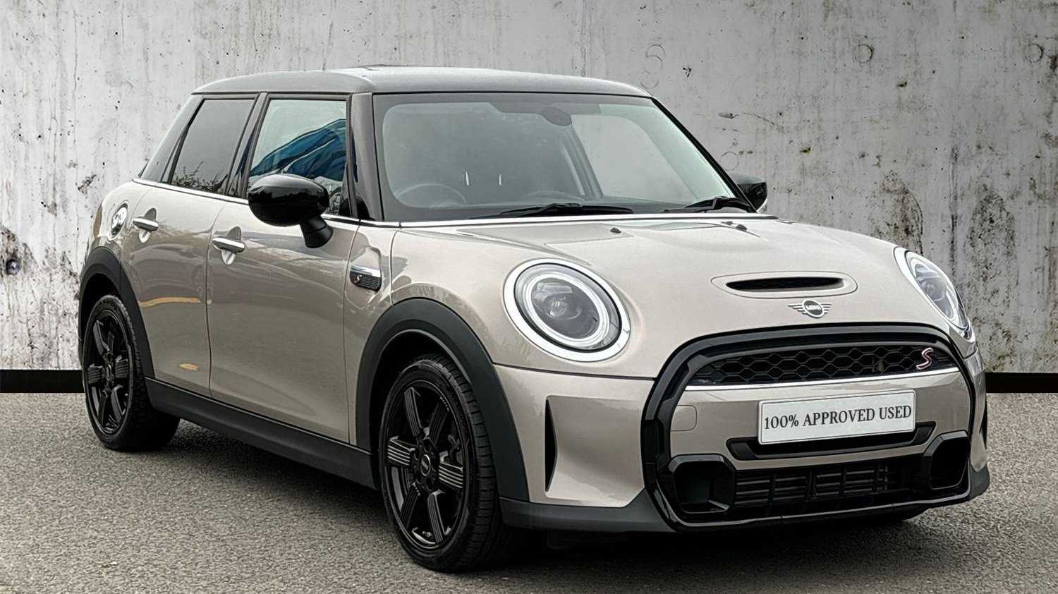 Main listing image - MINI Hatchback 5dr