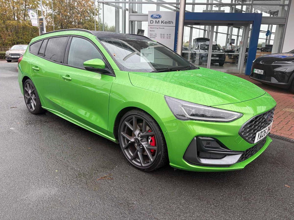 Main listing image - Ford Focus
