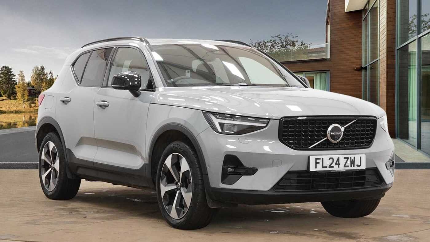 Main listing image - Volvo XC40