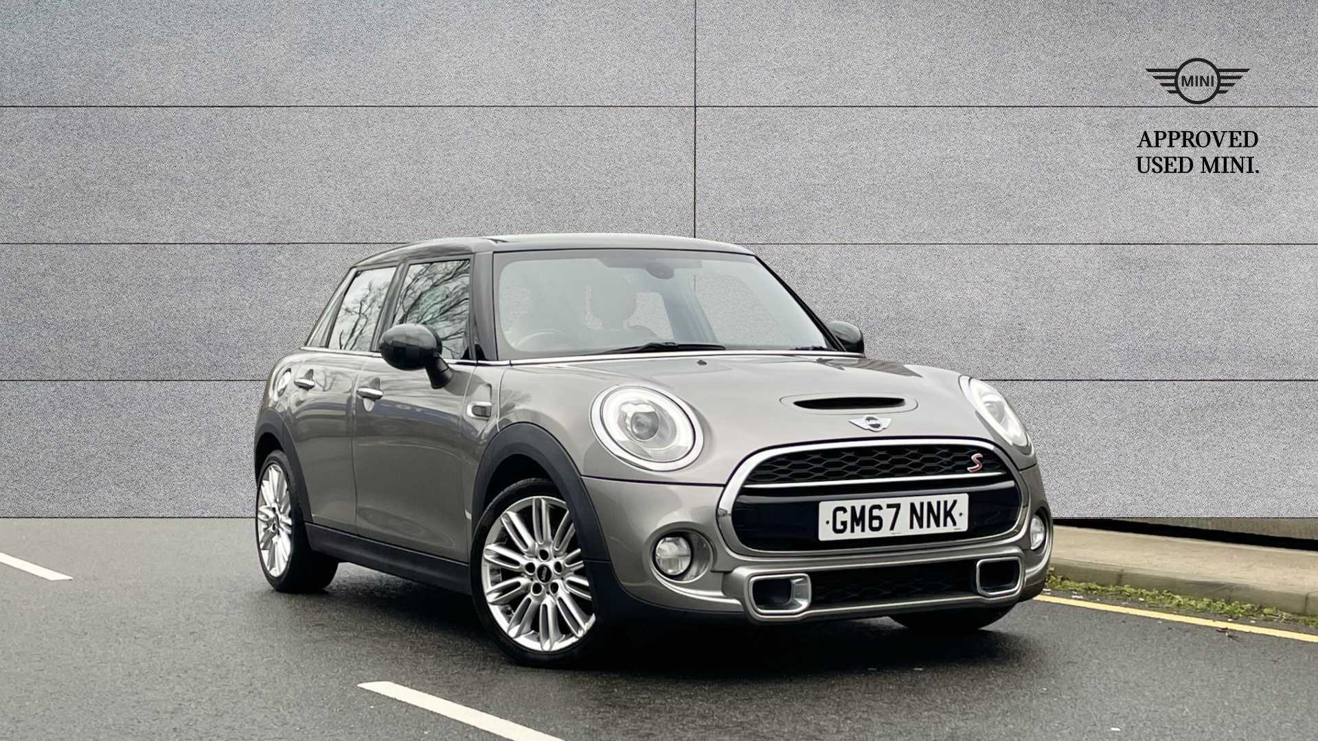 Main listing image - MINI Hatchback 5dr