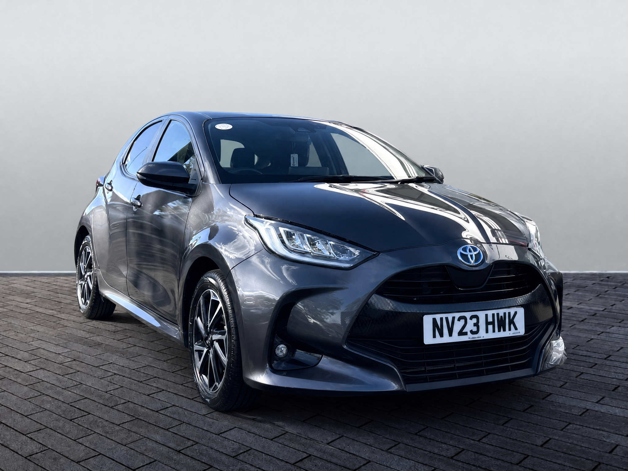 Main listing image - Toyota Yaris