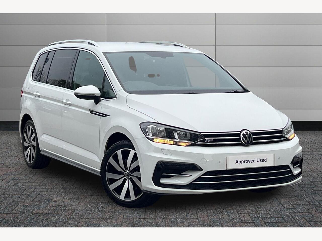Main listing image - Volkswagen Touran