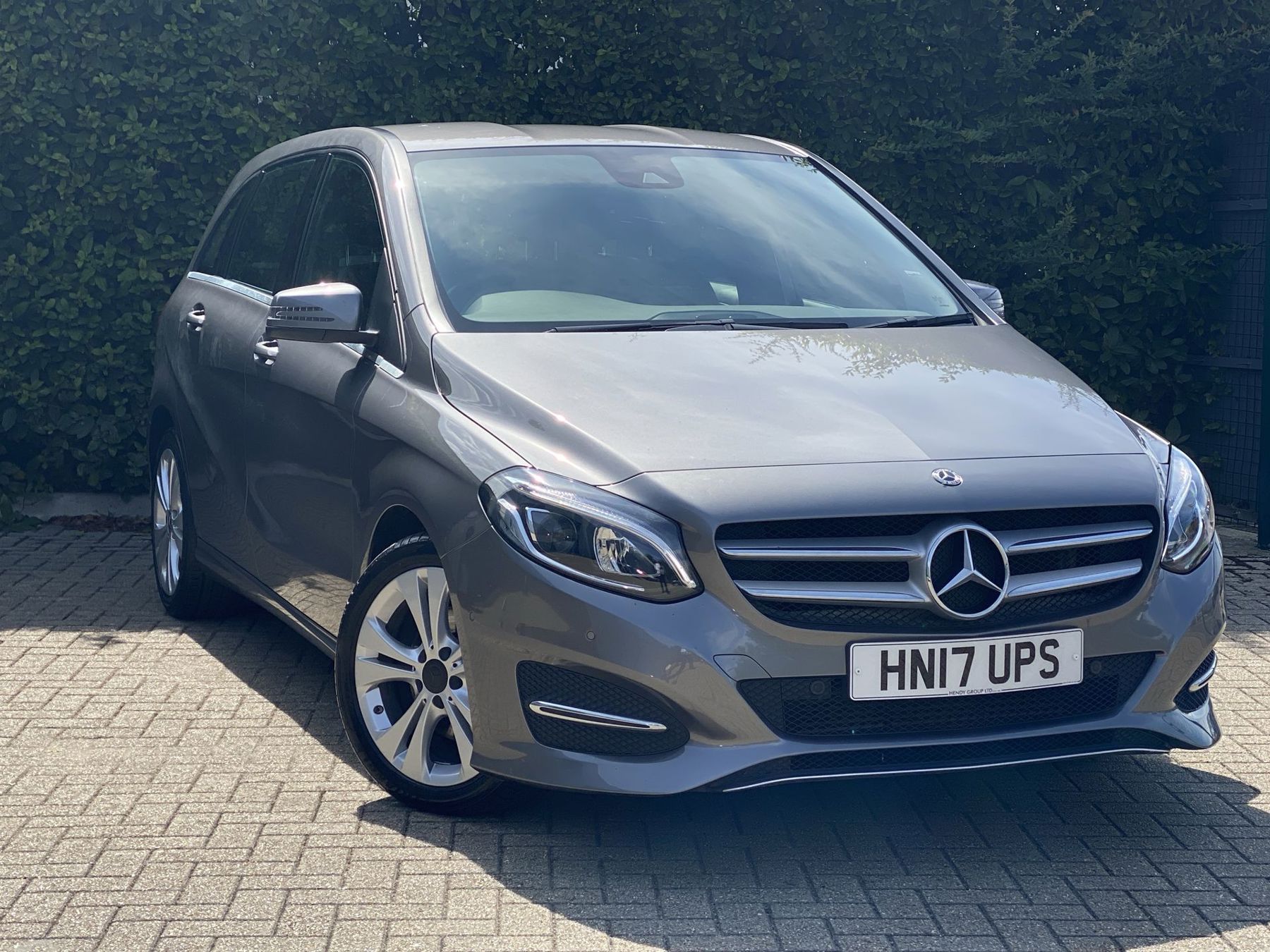 Main listing image - Mercedes-Benz B-Class