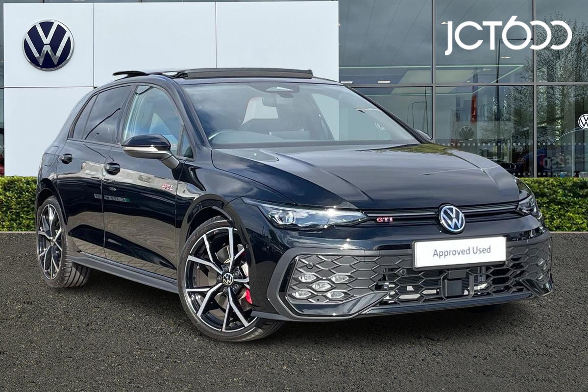 Main listing image - Volkswagen Golf