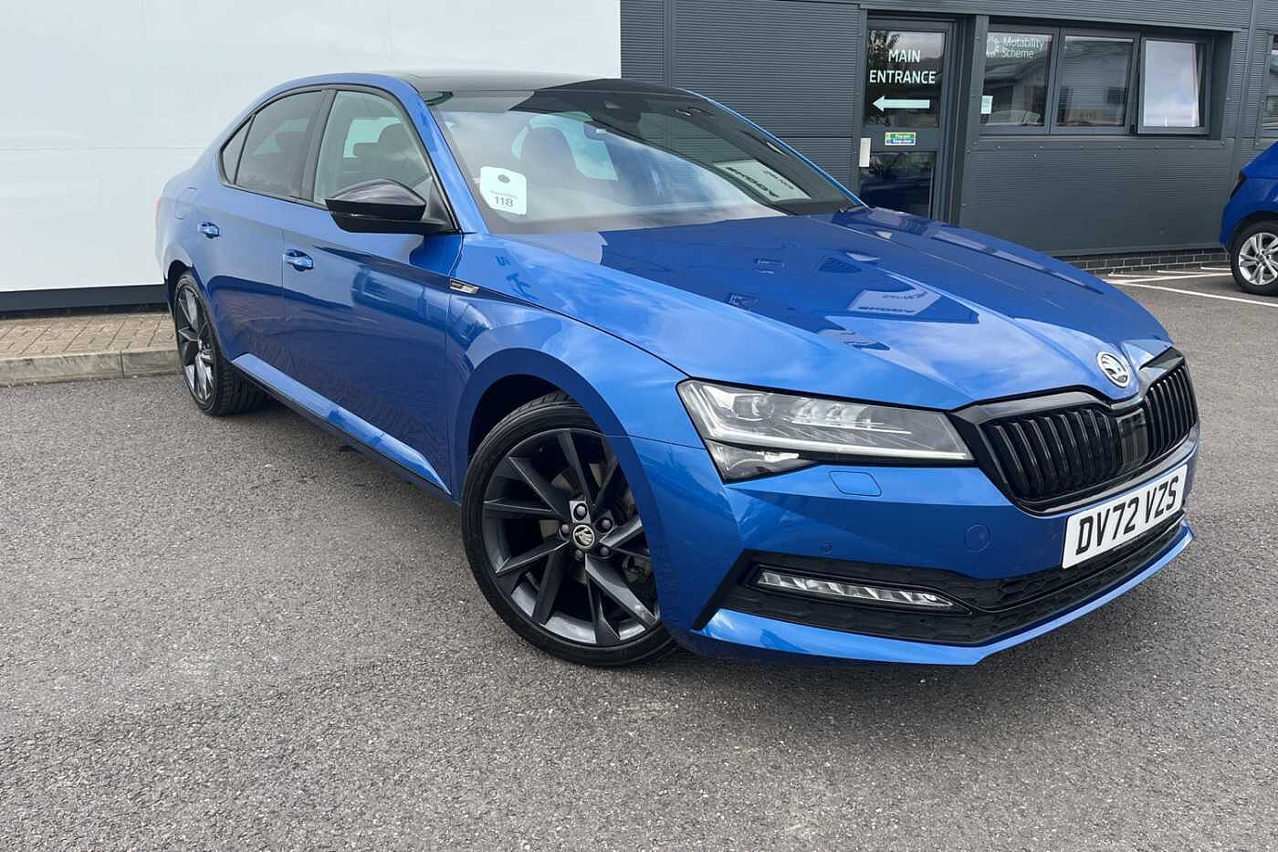 Main listing image - Skoda Superb