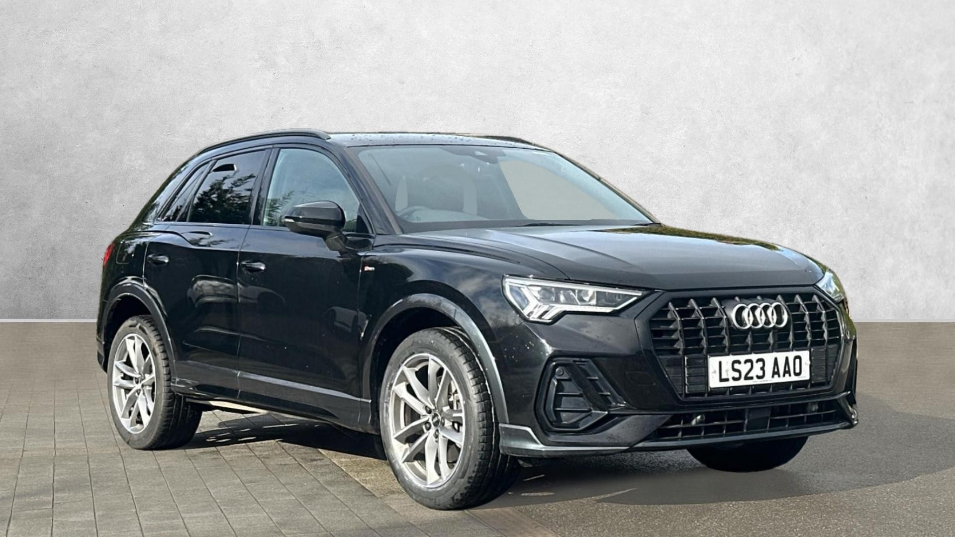 Main listing image - Audi Q3
