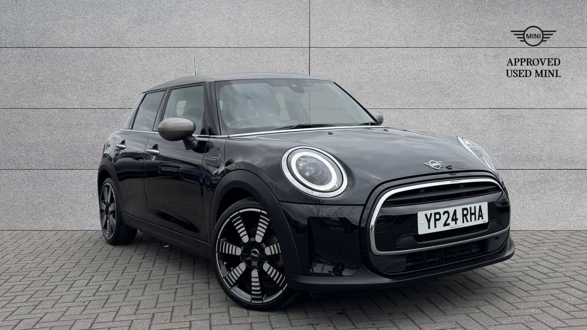 Main listing image - MINI Hatchback 5dr