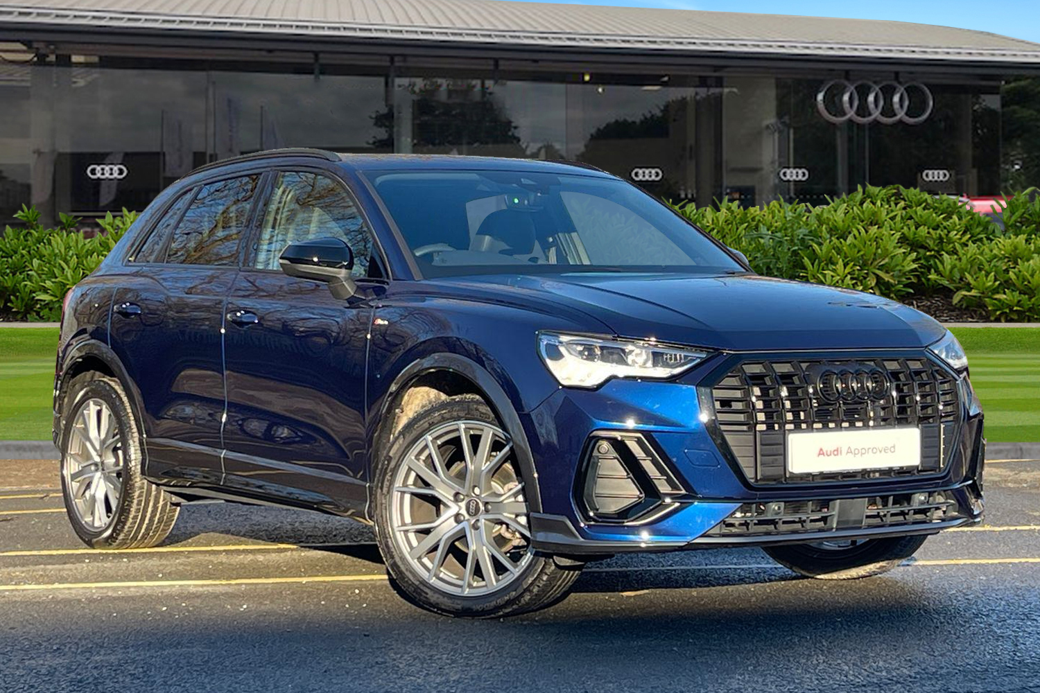 Main listing image - Audi Q3