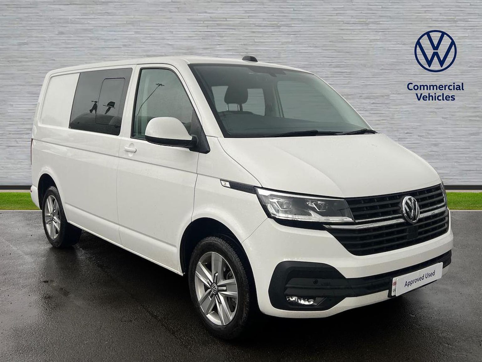Main listing image - Volkswagen Transporter