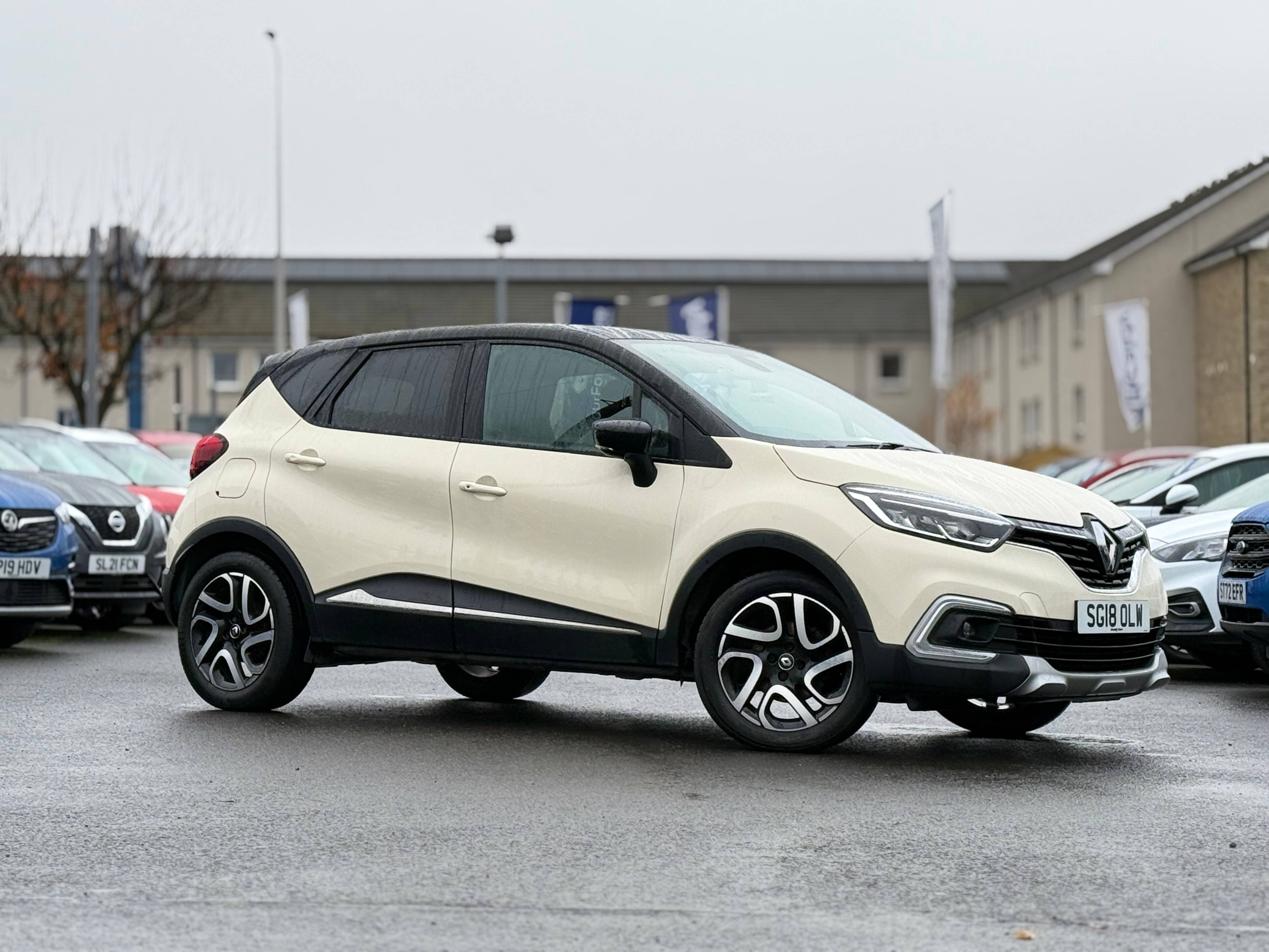 Main listing image - Renault Captur