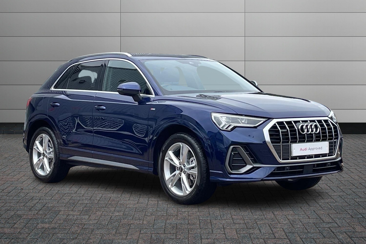 Main listing image - Audi Q3