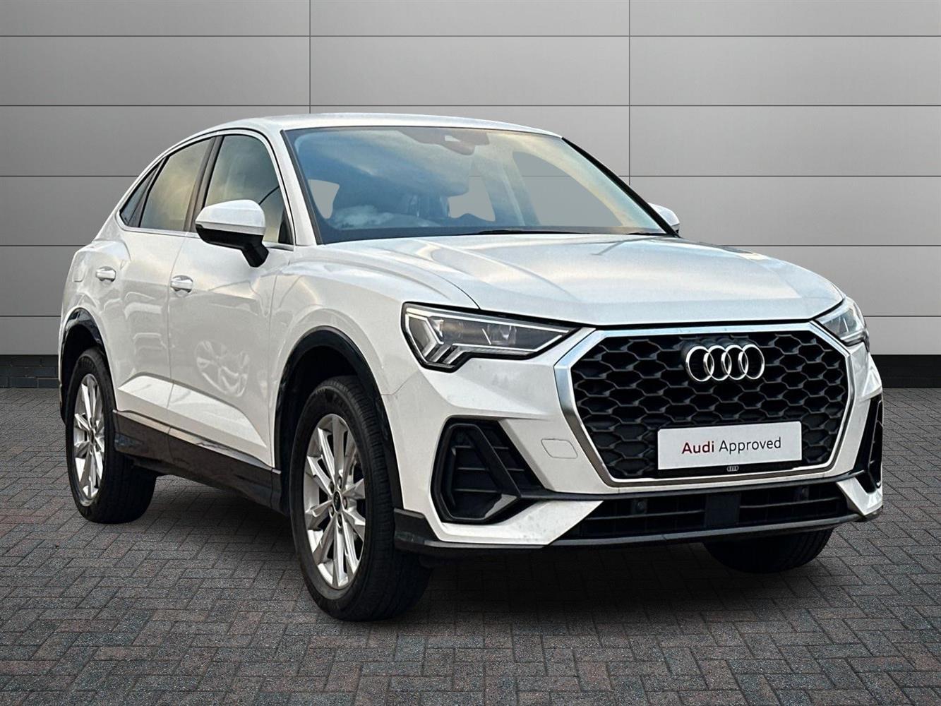 Main listing image - Audi Q3