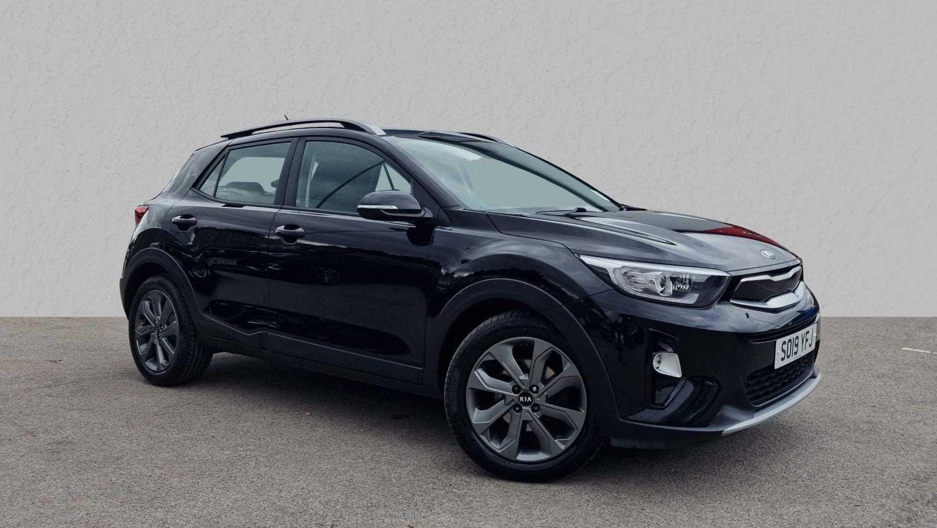 Main listing image - Kia Stonic