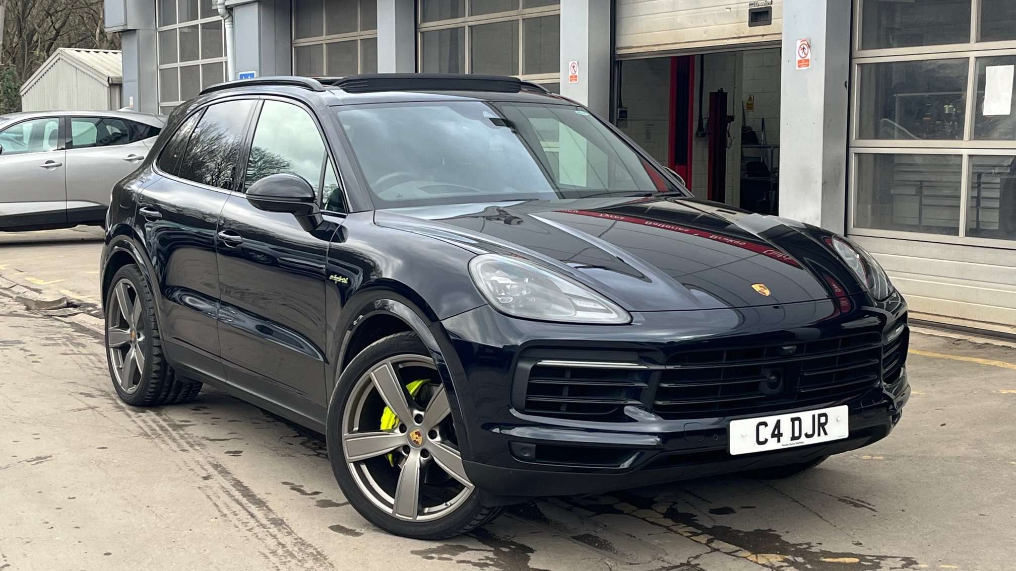 Main listing image - Porsche Cayenne