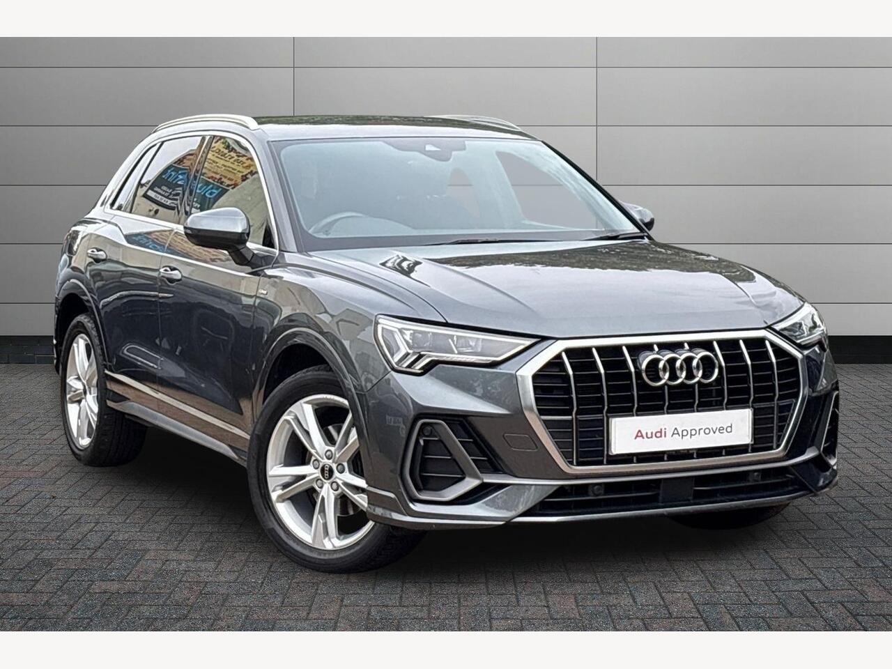 Main listing image - Audi Q3