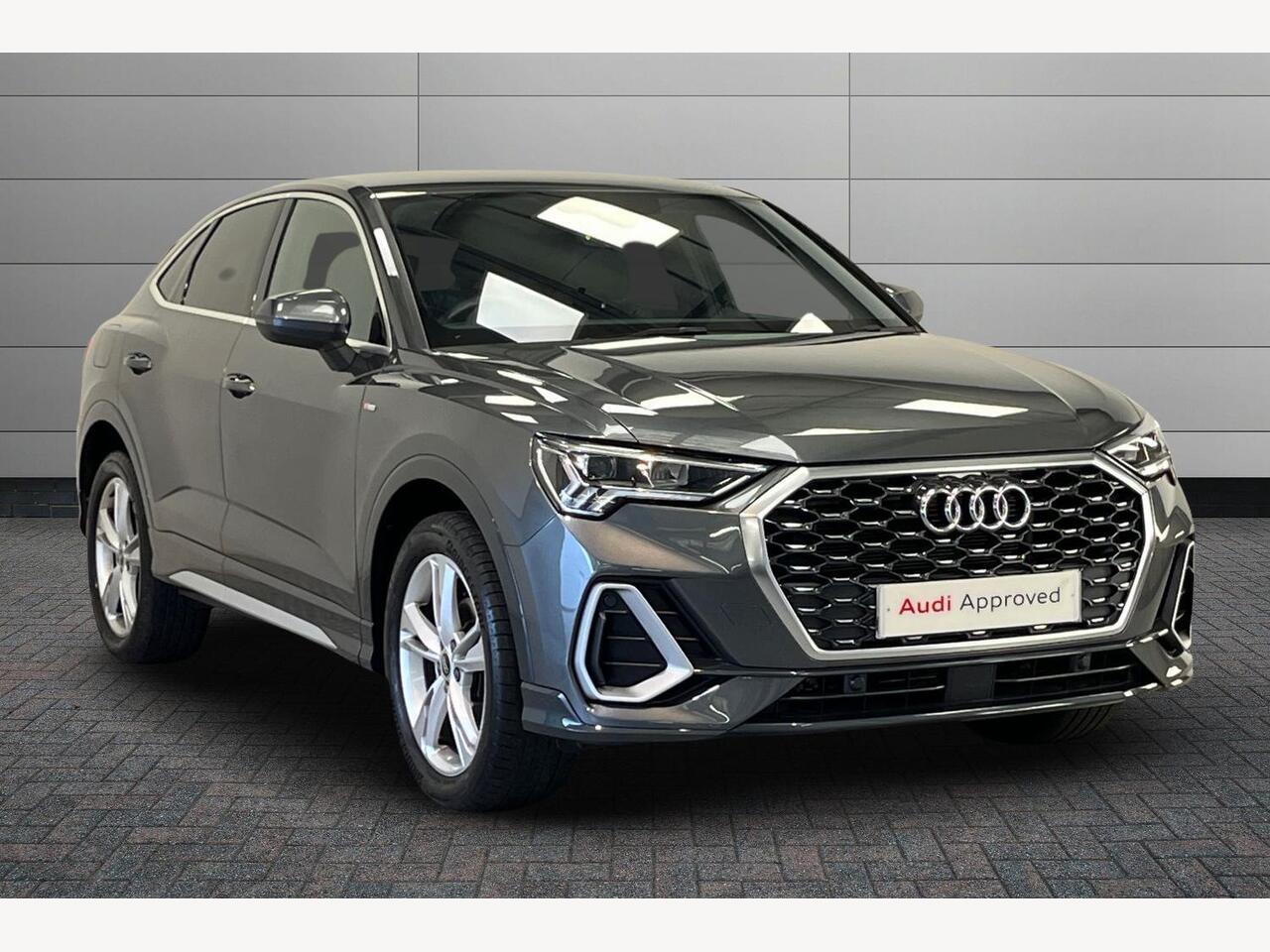 Main listing image - Audi Q3