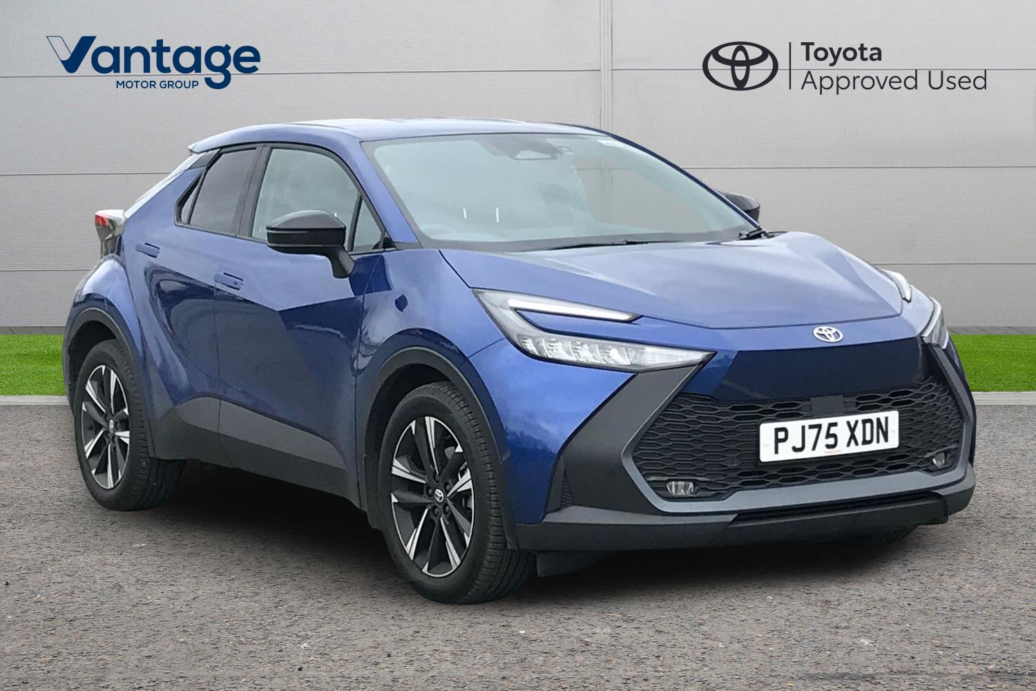 Main listing image - Toyota C-HR