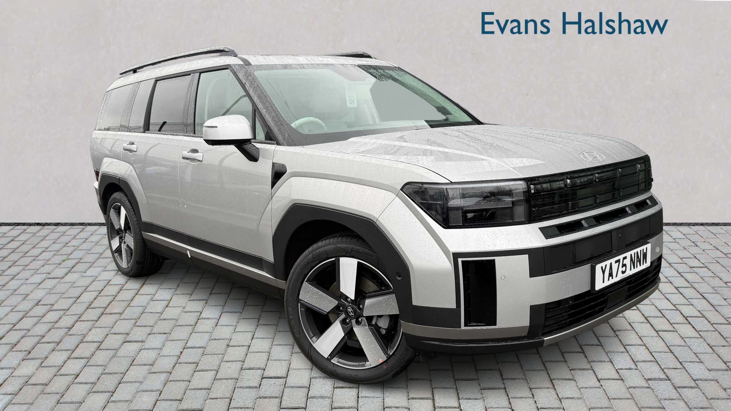 Main listing image - Hyundai Santa Fe