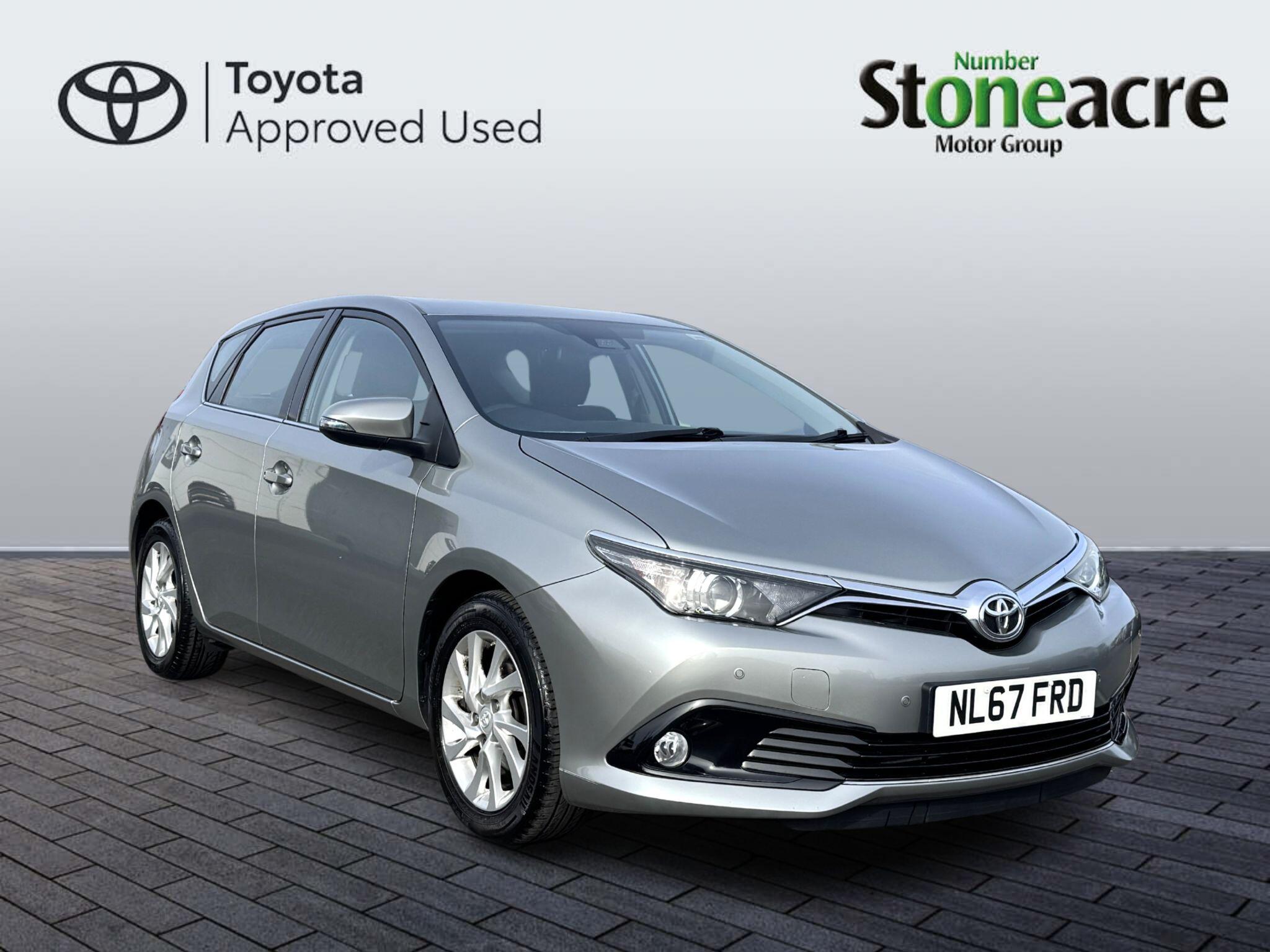 Main listing image - Toyota Auris