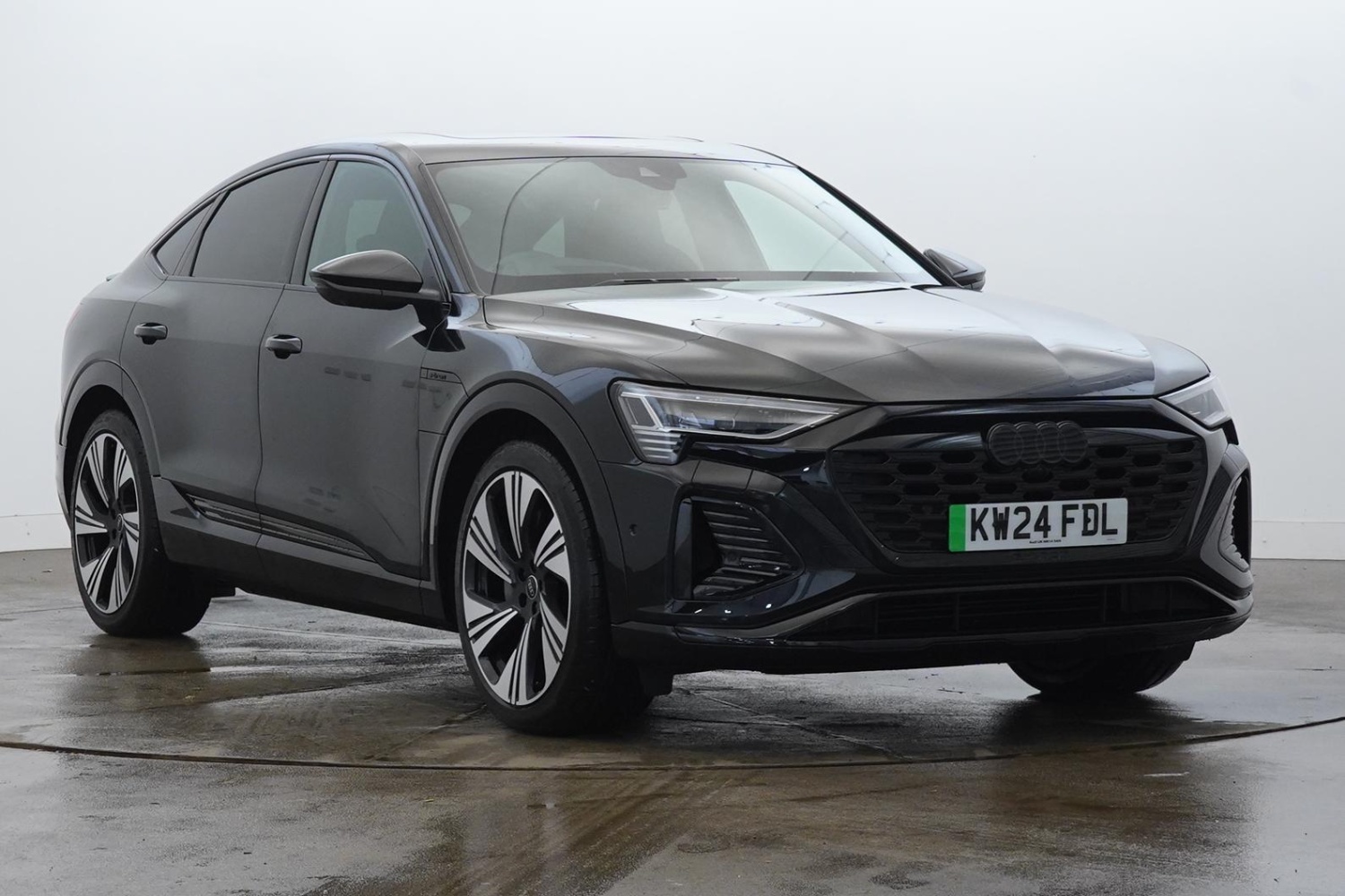 Main listing image - Audi Q8 e-tron