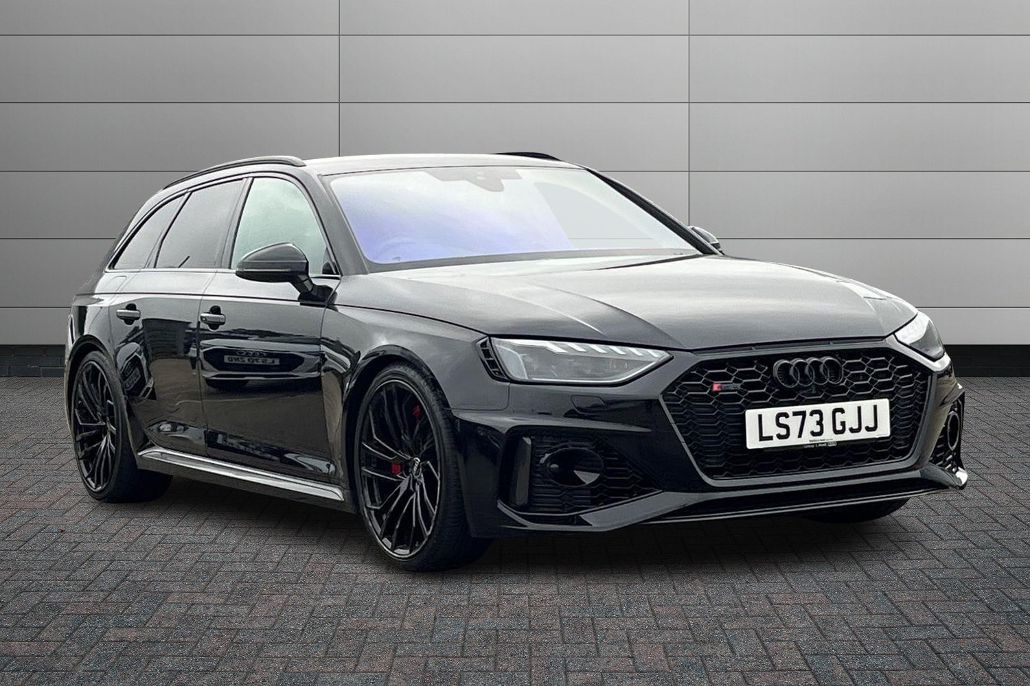 Main listing image - Audi RS4