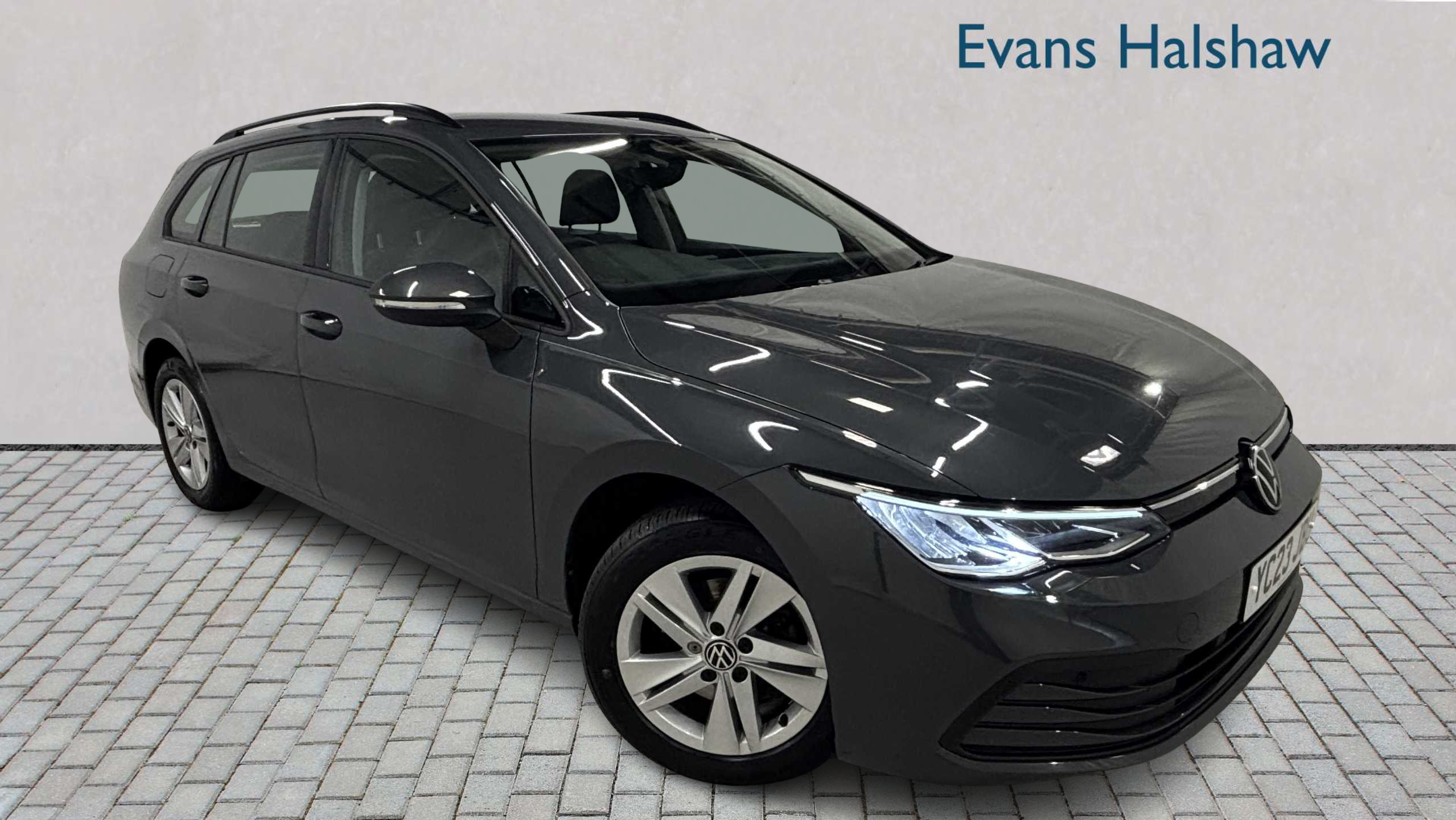 Main listing image - Volkswagen Golf Estate