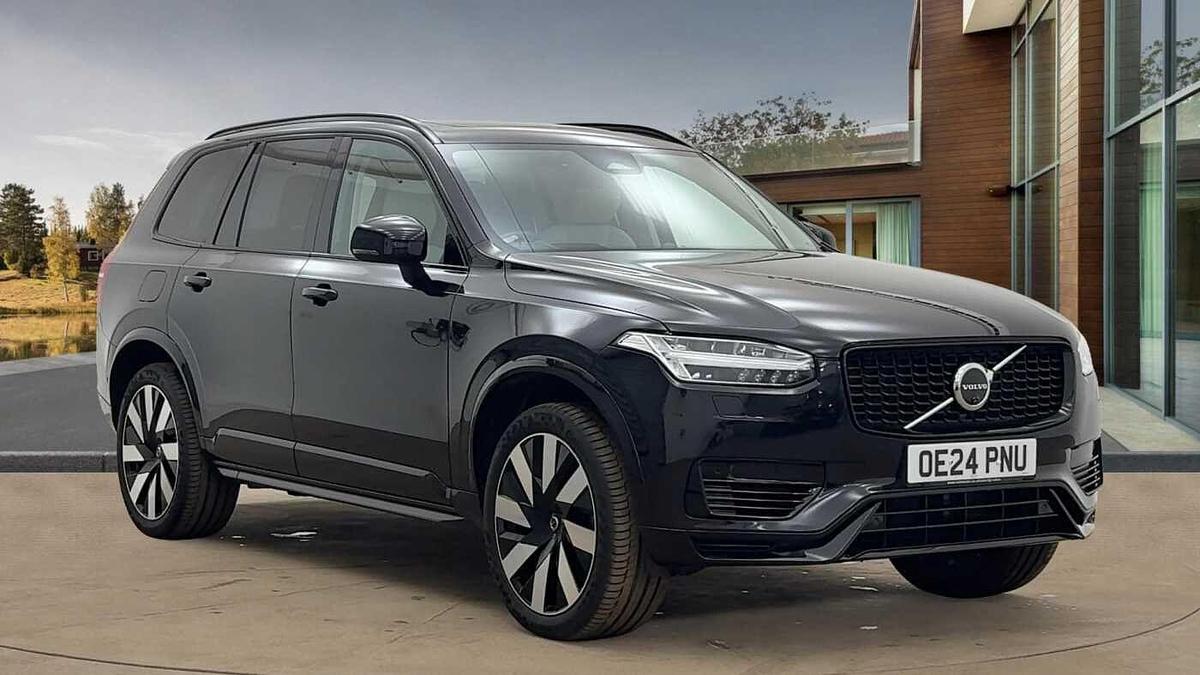 Main listing image - Volvo XC90