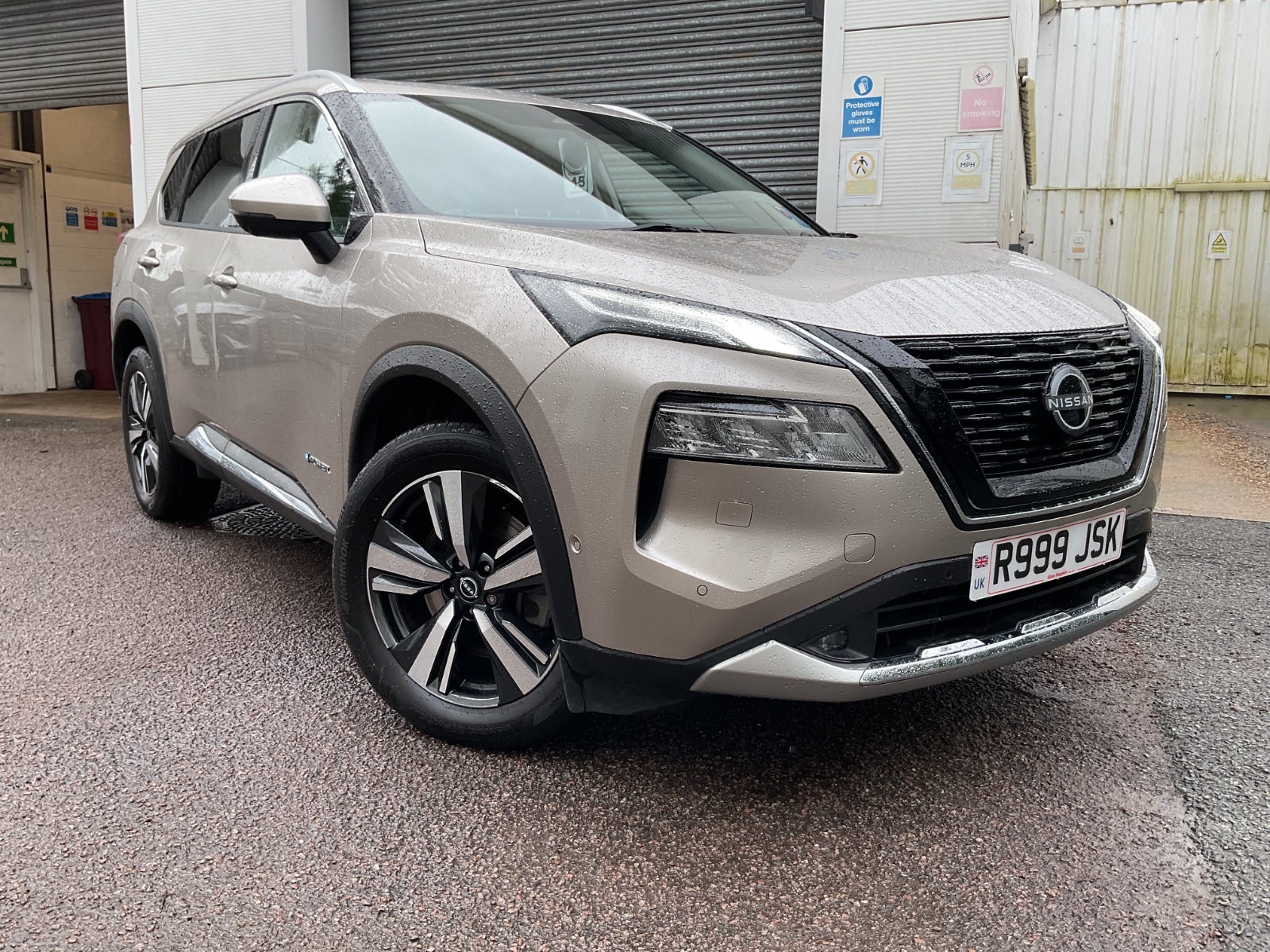 Main listing image - Nissan X-Trail